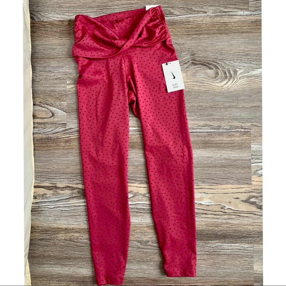 Nike Yoga Leggings Cranberry size S